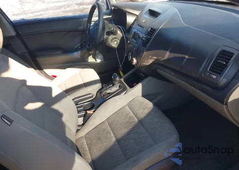 2015 Kia Forte Lx z USA, uszkodzony, nr VIN KNAFK4A61F5375791